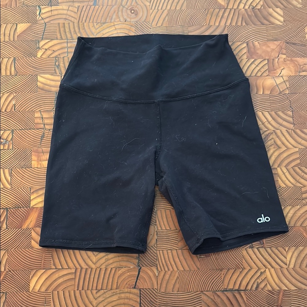ALO Yoga Women's Black Bike Shorts medium